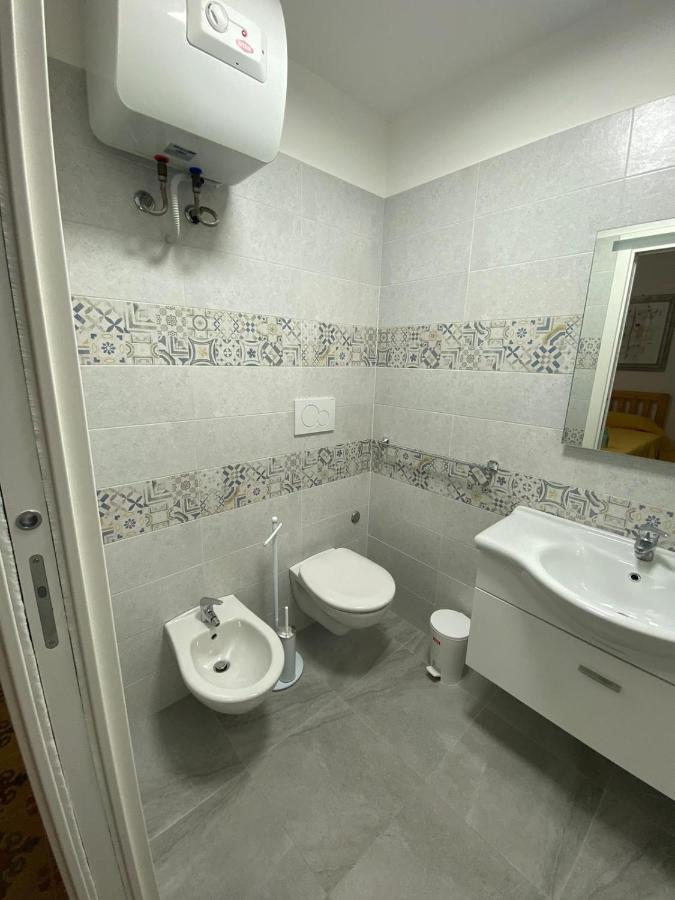 Bed and Breakfast Touristhouse Monopoli 10 Esterno foto